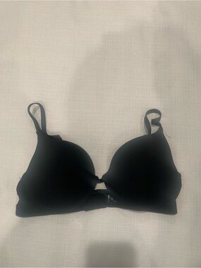 Fashion Nova Black Seamless T-Shirt Bra